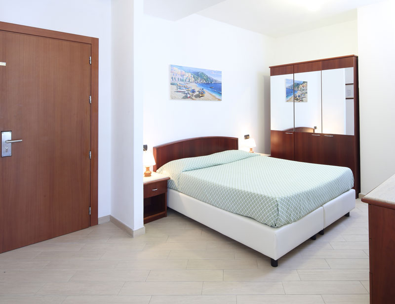 Einzimmerwohnung mit Schlafzimmer (30m²)
